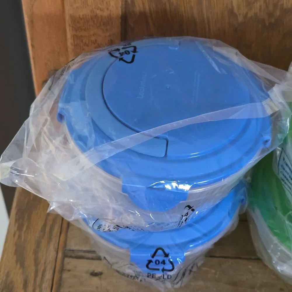 Lock n Lock Bowls with Handle Set Of 5 Plastic 41 oz (5 Cup) Storage Containers